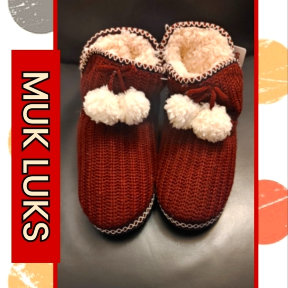 the original muk luks Shoes - THE ORIGINAL MUK LUKS SLIPPERS. (SOLD SOLD SOLD) NO LONGER AVAILABLE